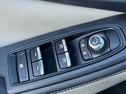 Used 2022 Subaru Forester Limited image 13