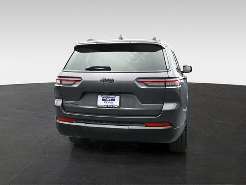 Used 2021 Jeep Grand Cherokee L Laredo AWD/4WD image 3