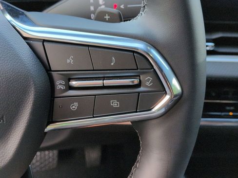 New 2026 Chevrolet Equinox LT w/ Safety and Technology Package FWD image 13