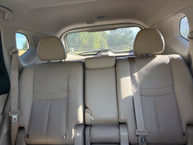 Used 2017 Nissan Rogue SL w/ SL Premium Package FWD image 19