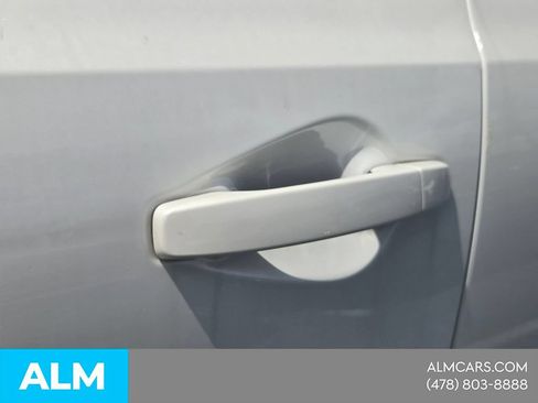 Used 2025 Kia Soul LX w/ LX Technology Package FWD image 25