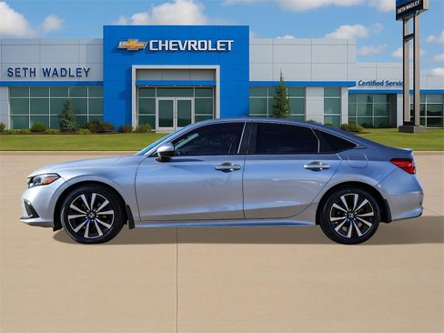 Used 2022 Honda Civic EX image 4