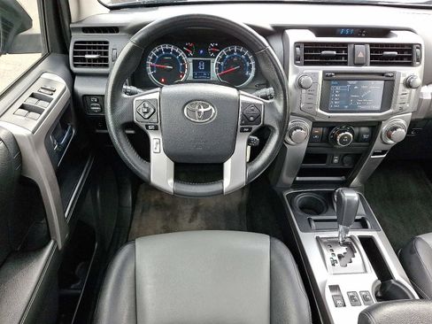 Used 2014 Toyota 4Runner SR5 Premium image 13