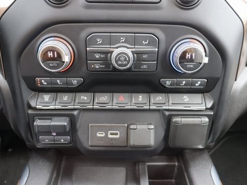 Used 2022 Chevrolet Silverado 3500 High Country w/ Safety Package II image 11