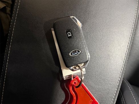 Certified 2021 Kia Sorento S image 28