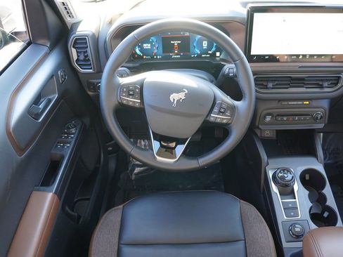 Certified 2025 Ford Bronco Sport Outer Banks w/ Outer Banks Tech Package+ AWD/4WD image 19
