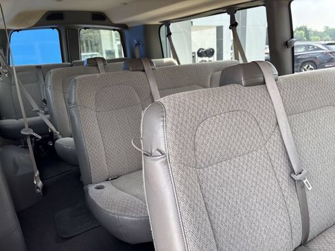 Certified 2025 Chevrolet Express 3500 LT w/ LT Preferred Equipment Group RWD image 22