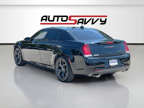 Used 2022 Chrysler 300 S RWD image 5