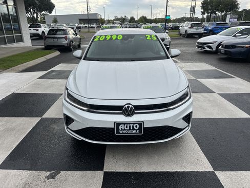 Used 2025 Volkswagen Jetta S FWD image 2