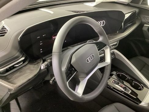 New 2025 Audi Q5 Premium image 9