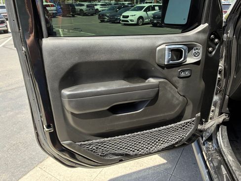 Used 2023 Jeep Wrangler Unlimited w/ Cold Weather Group AWD/4WD image 14