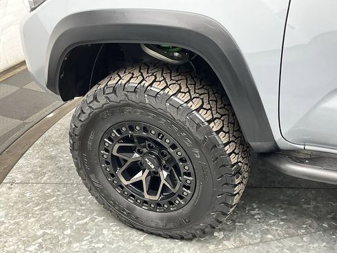 Used 2019 Toyota Tacoma TRD Off-Road image 33