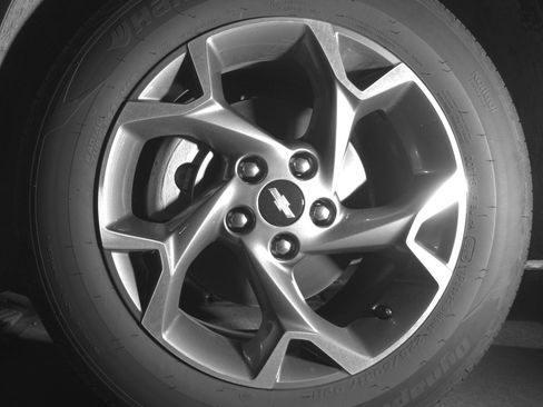 Used 2025 Chevrolet Trax LT FWD image 12