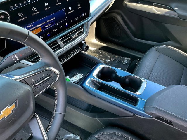 Certified 2024 Chevrolet Equinox EV LT w/ LPO, Active Package FWD image 20