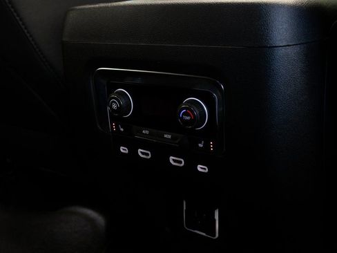 Used 2024 Chevrolet Suburban Z71 w/ Luxury Package image 27