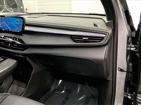 Used 2025 Buick Enclave Sport Touring w/ Power Package image 15