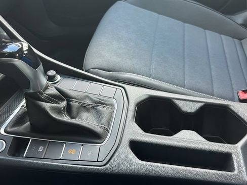 New 2026 Volkswagen Jetta SE FWD image 15