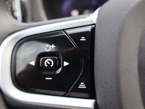 Used 2026 Volvo XC60 B5 Plus image 18