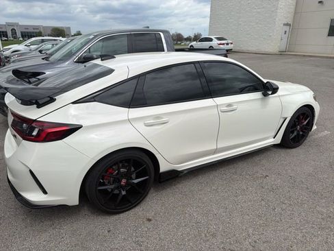 Used 2025 Honda Civic Type R image 4