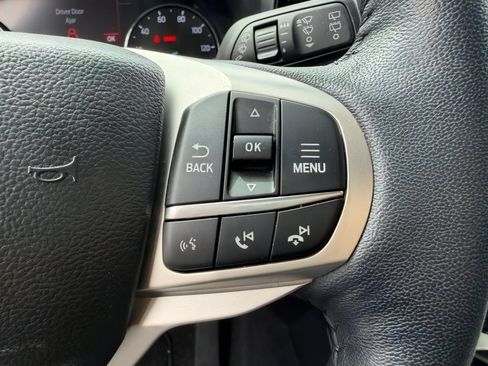 Used 2023 Ford Explorer XLT RWD image 18