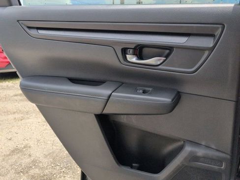 Used 2025 Honda CR-V LX image 26