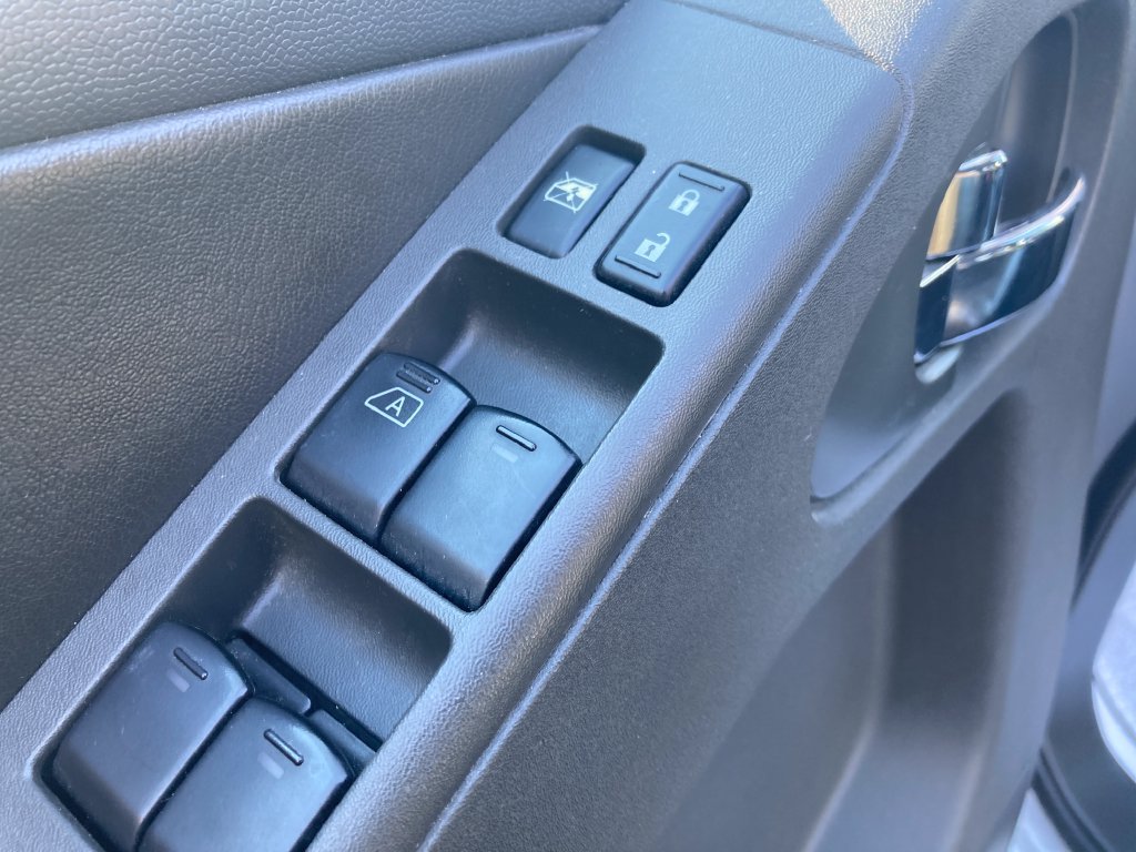 Used 2019 Nissan Frontier SL AWD/4WD image 15