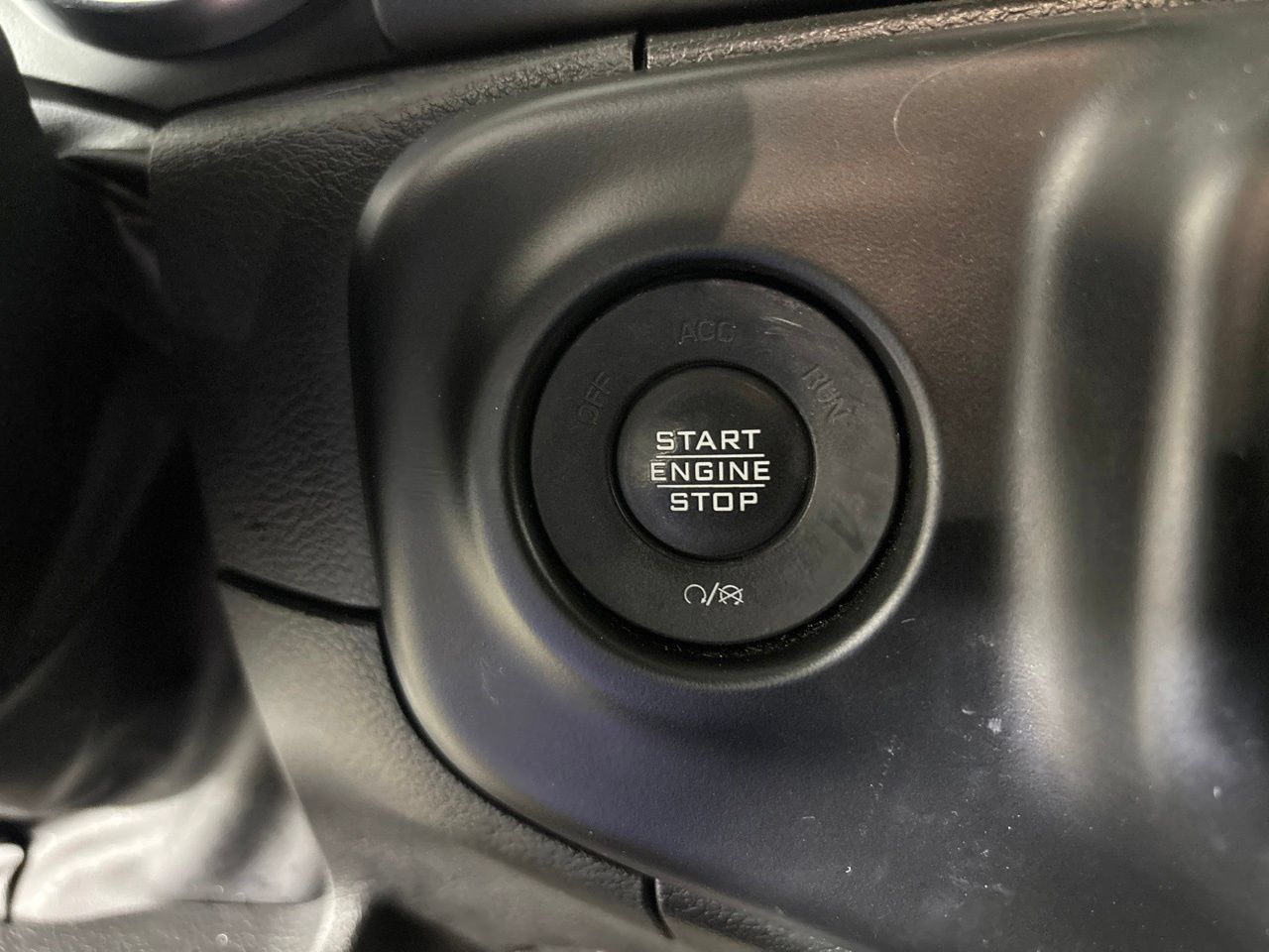 Used 2021 Jeep Wrangler Sport AWD/4WD image 16