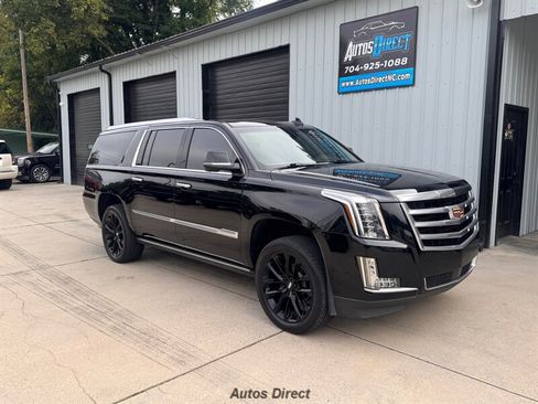 Used 2019 Cadillac Escalade ESV Premium Luxury RWD image 9