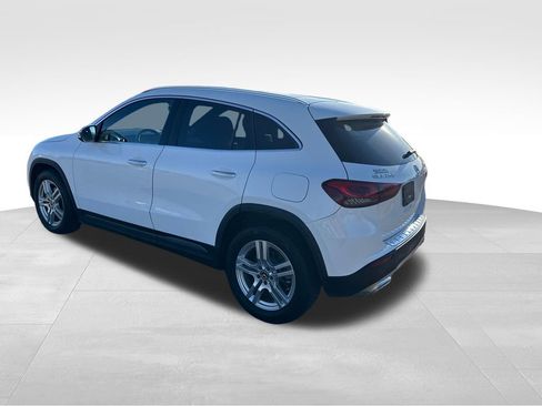 Used 2021 Mercedes-Benz GLA 250 4MATIC image 4
