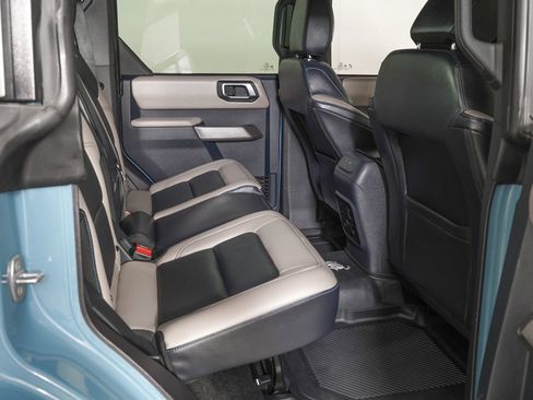 Used 2023 Ford Bronco Wildtrak AWD/4WD image 9