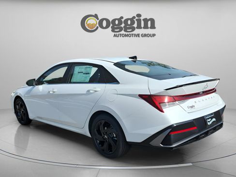 New 2026 Hyundai Elantra SEL Sport Premium FWD image 4