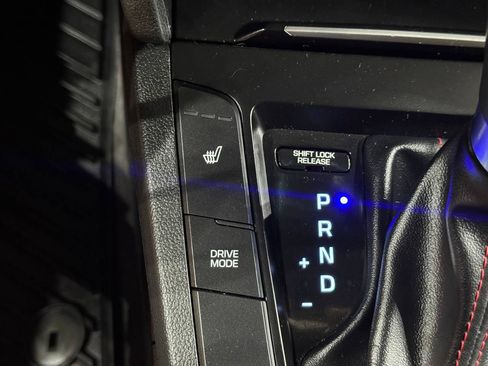 Used 2018 Hyundai Elantra Sport FWD image 29