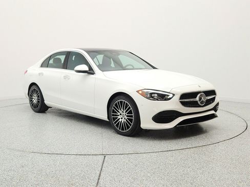 Used 2024 Mercedes-Benz C 300 Sedan image 3