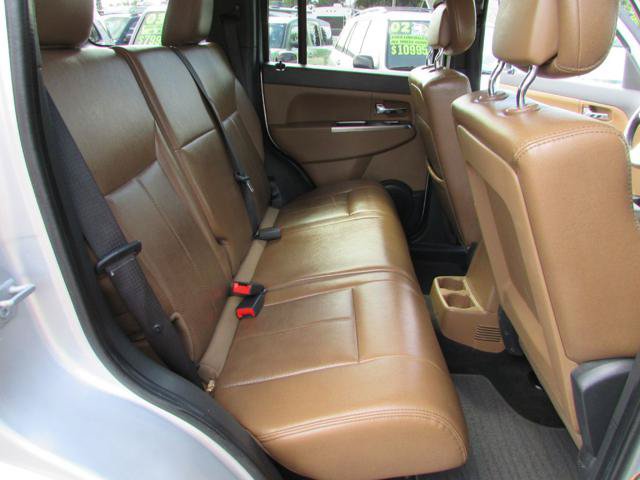 Used 2012 Jeep Liberty Limited AWD/4WD image 17