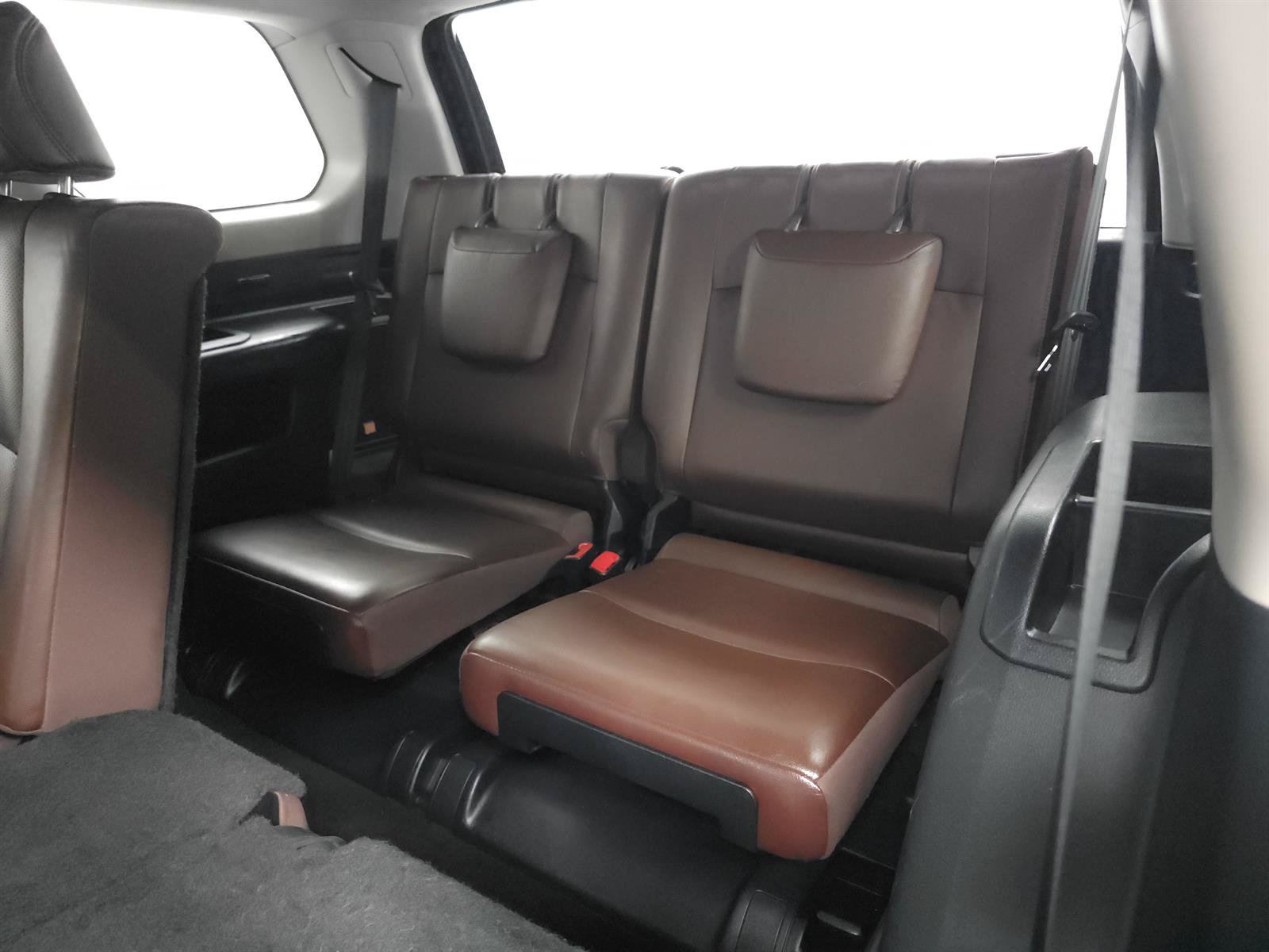 Used 2015 Toyota 4Runner Limited AWD/4WD image 10