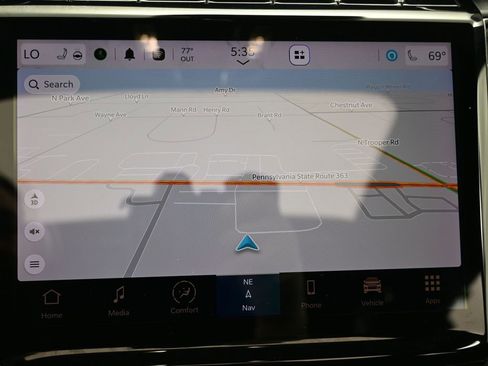 Used 2024 Jeep Grand Cherokee L Limited w/ Luxury Tech Group II image 23