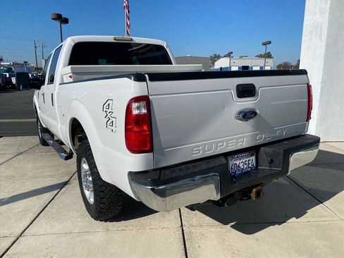 Used 2015 Ford F250 XLT w/ XLT Interior Package image 6