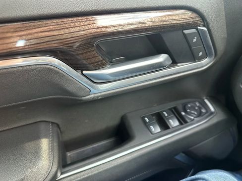 Used 2025 Chevrolet Silverado 1500 LT image 13