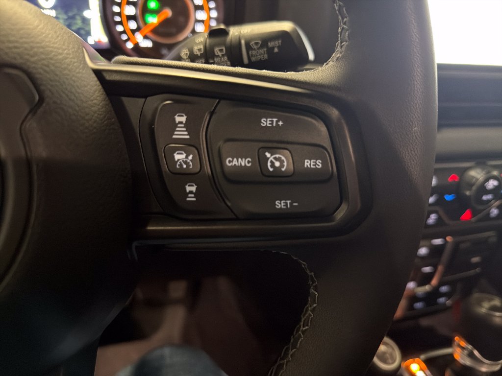 Used 2026 Jeep Wrangler Unlimited Rubicon AWD/4WD image 15