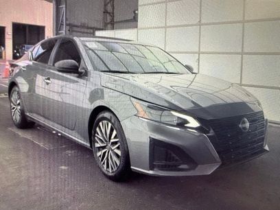 Used 2024 Nissan Altima 2.5 SV