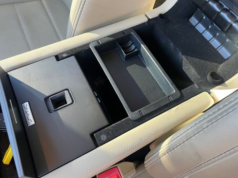 Used 2017 Ford Taurus SEL w/ Equipment Group 201A image 15