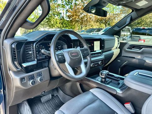 Certified 2022 GMC Sierra 1500 SLT w/ SLT Premium Plus Package image 10