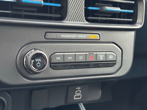 New 2026 Ford Maverick Lobo AWD/4WD image 22