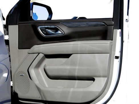 Used 2021 GMC Yukon SLT w/ SLT Premium Package image 32