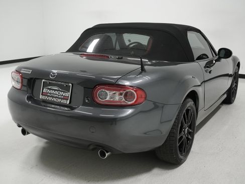 Used 2015 MAZDA MX-5 Miata Sport image 4