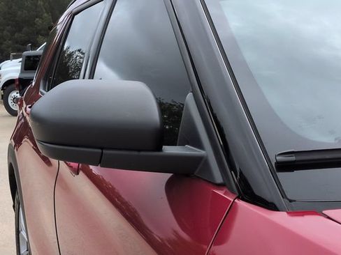 Used 2023 Ford Explorer XLT w/ Equipment Group 202A RWD image 11
