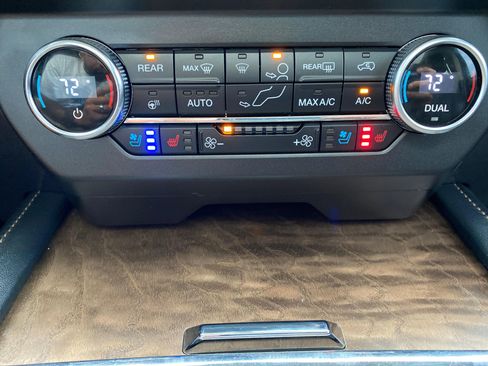 Used 2020 Ford Expedition Platinum image 15