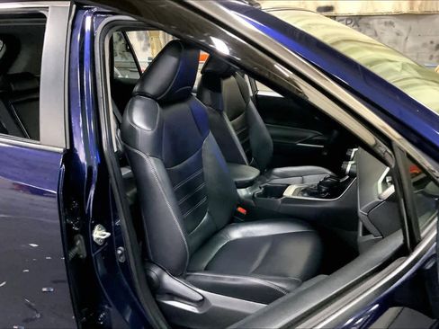 Used 2023 Toyota RAV4 XLE Premium image 9