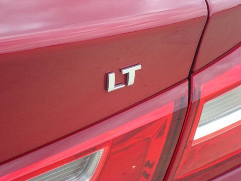 Used 2025 Chevrolet Malibu LT FWD image 11