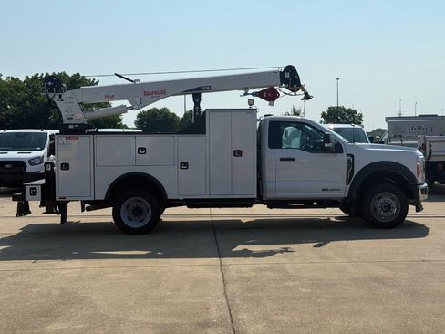 New 2026 Ford F550 4x4 Regular Cab Super Duty image 4